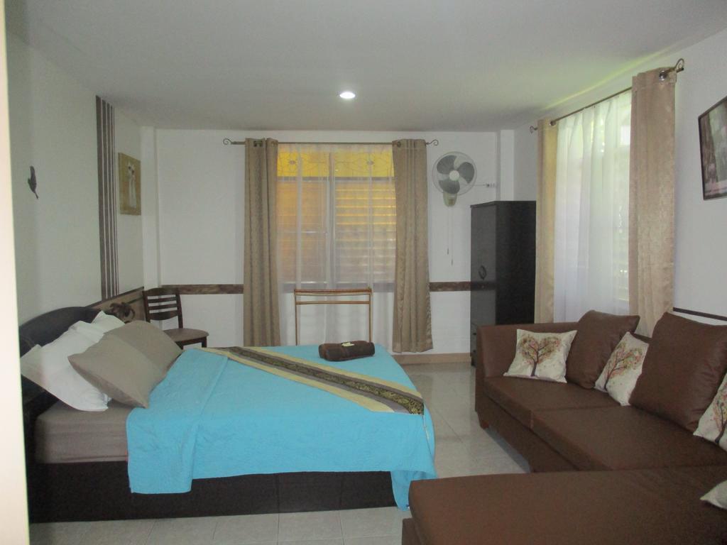 Similan Hotel Plaja Bang Tao Exterior foto